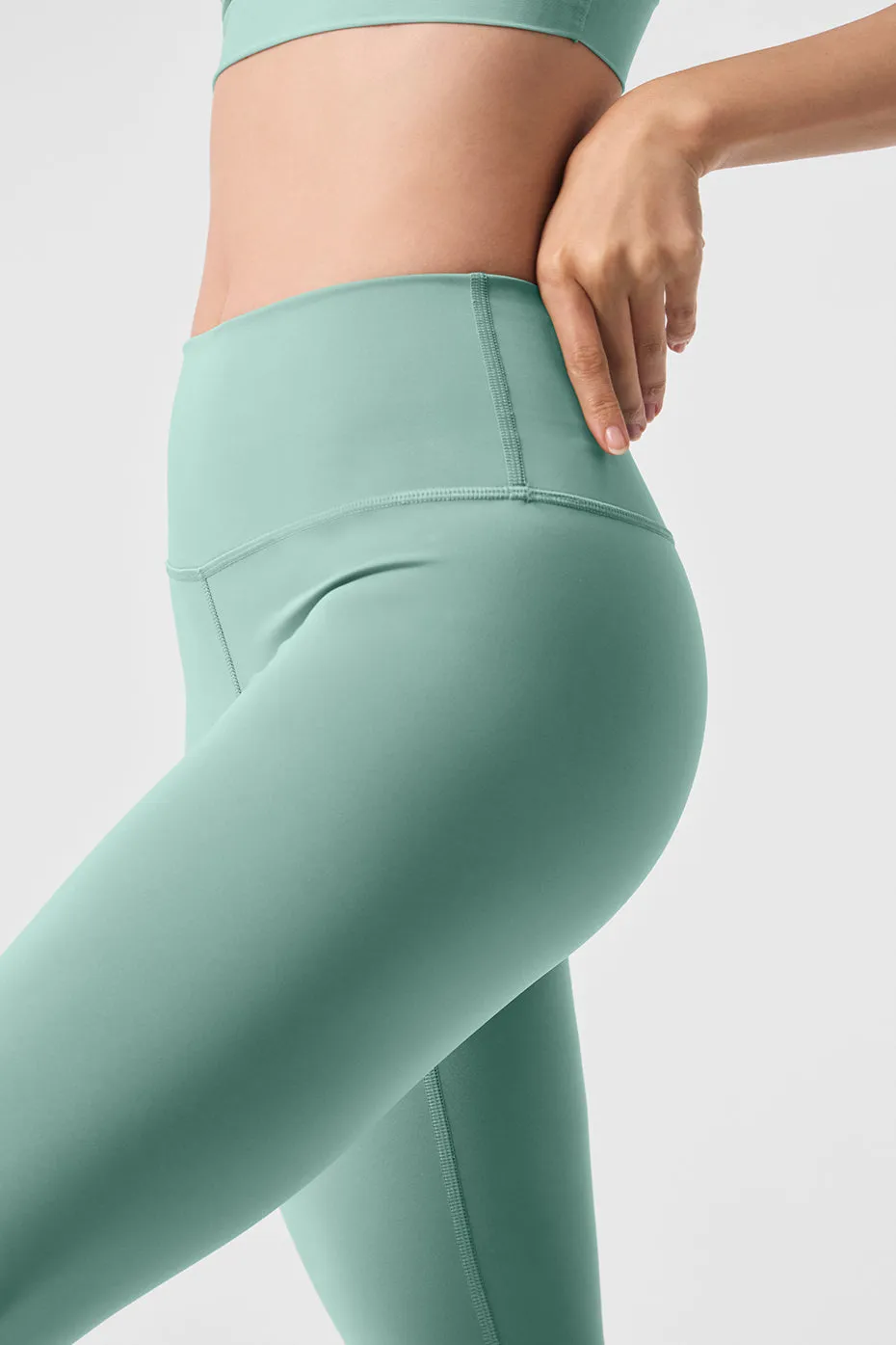 7/8 High-Waist Airlift Legging - Botanical Green