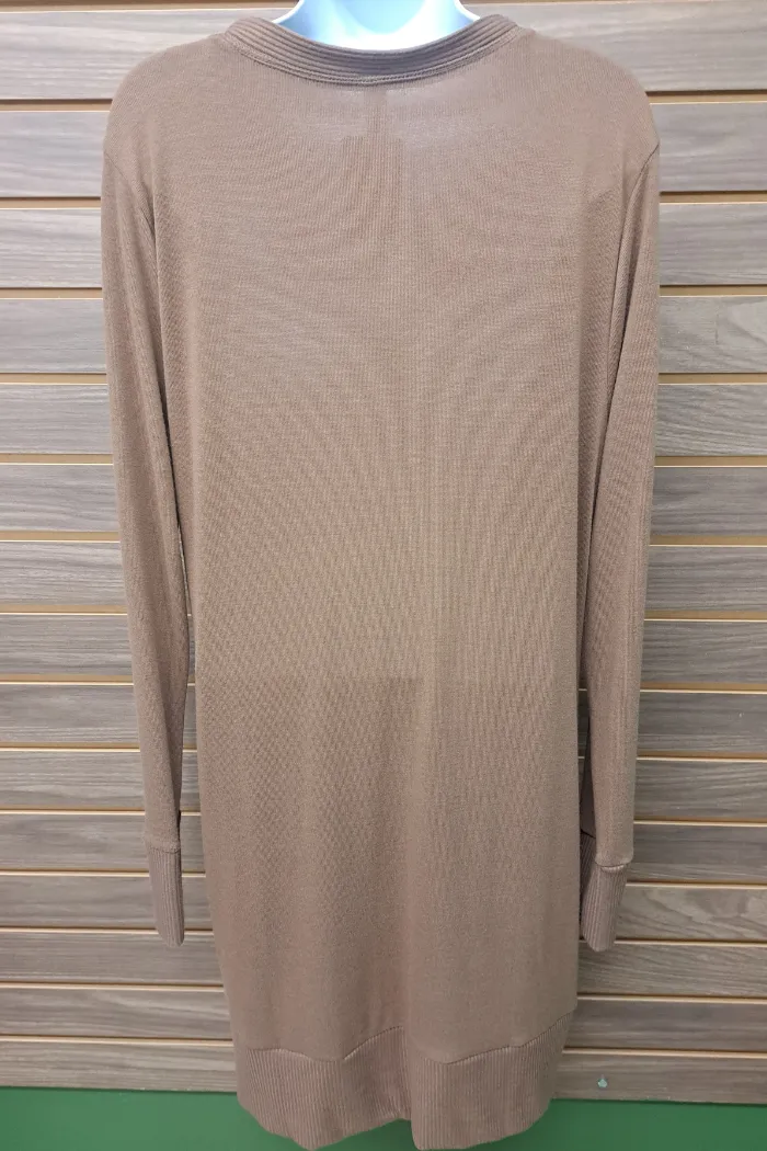 Long snap closure pocket sweater