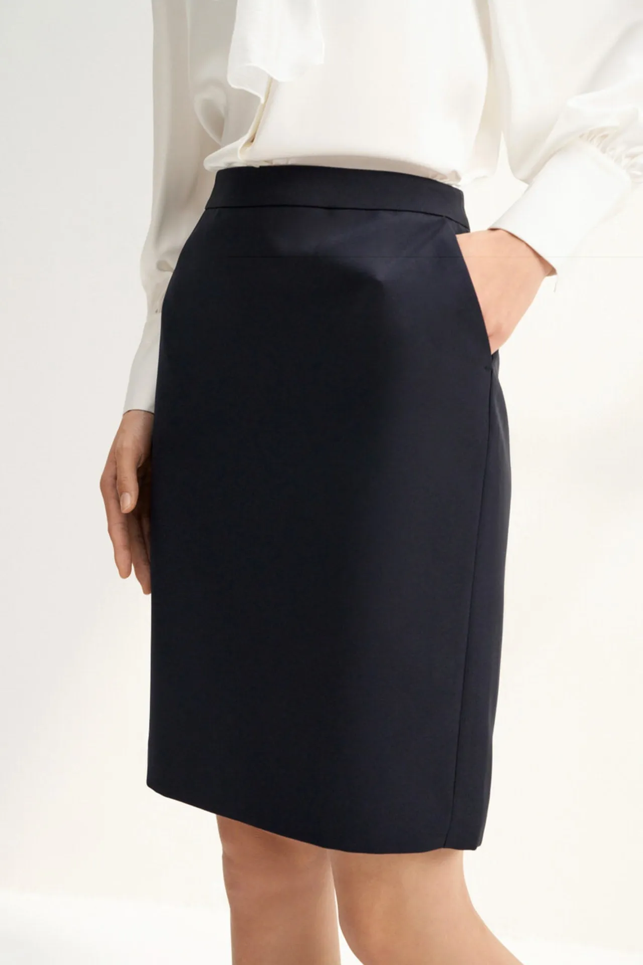 Water & Oil Repellent H-Shaped Skirt